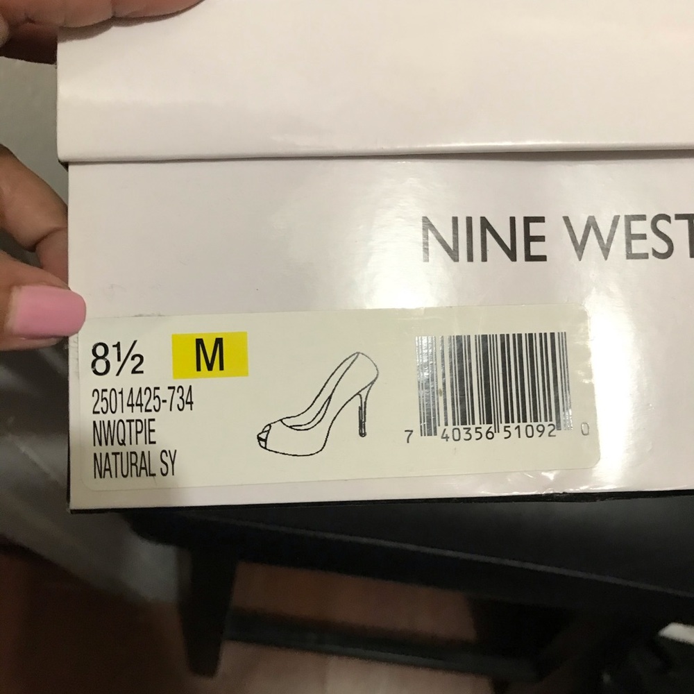 Nine West - Picture 6 of 6